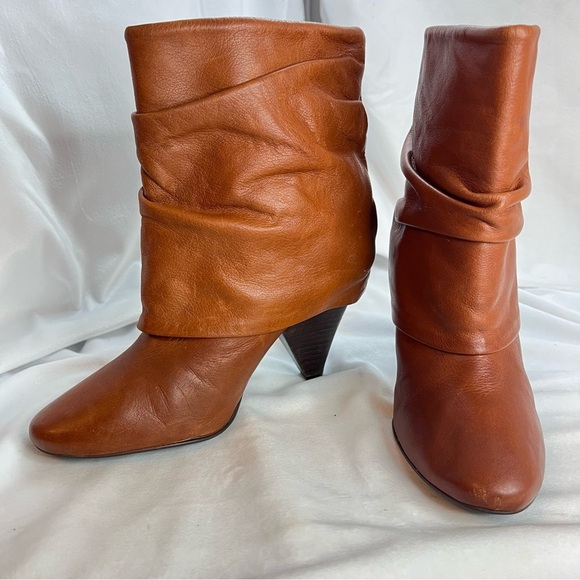 STEVE MADDEN Women's Fold Over Camel Leather Pull-On Heeled Boots 7.5 M - Picture 2 of 7